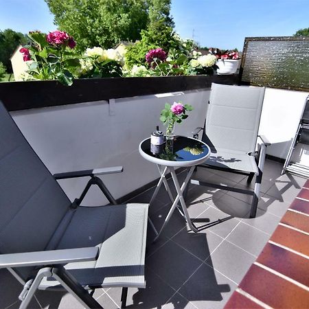 Apartments Нойс Екстер'єр фото