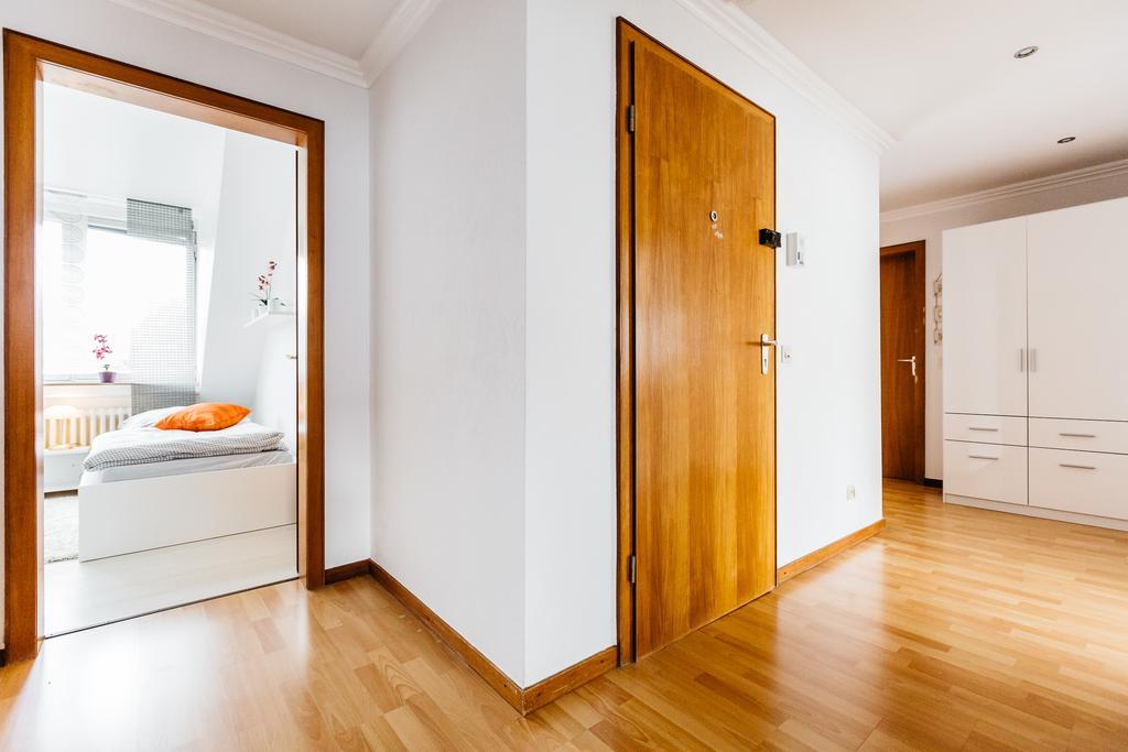 Apartments Нойс Номер фото
