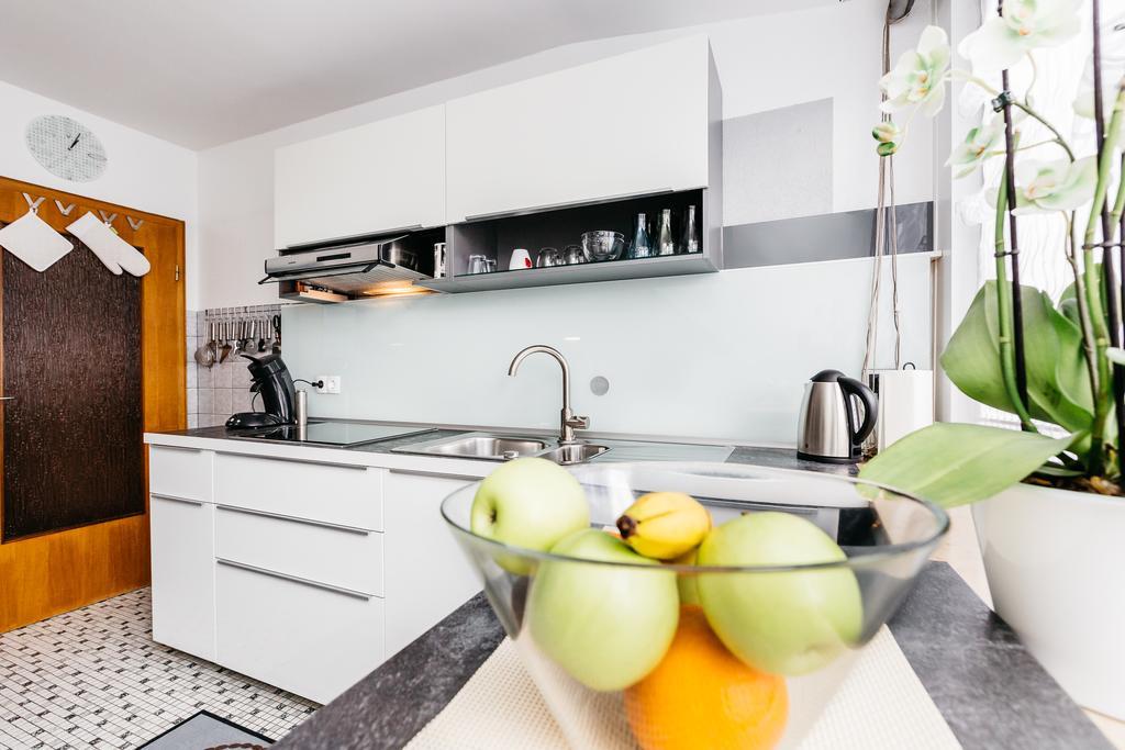 Apartments Нойс Номер фото