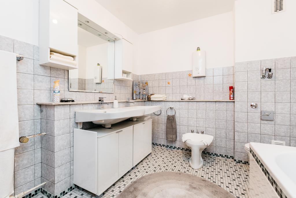 Apartments Нойс Номер фото