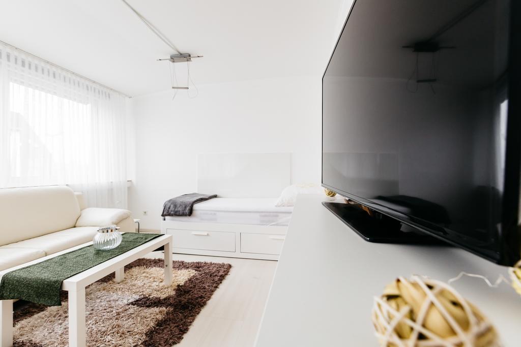 Apartments Нойс Номер фото