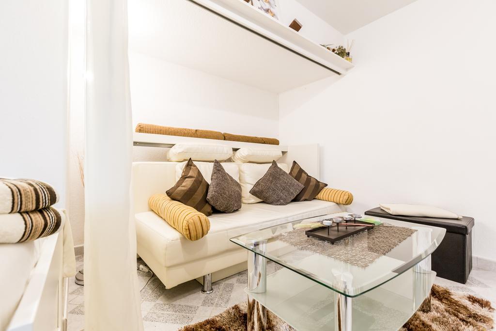Apartments Нойс Номер фото
