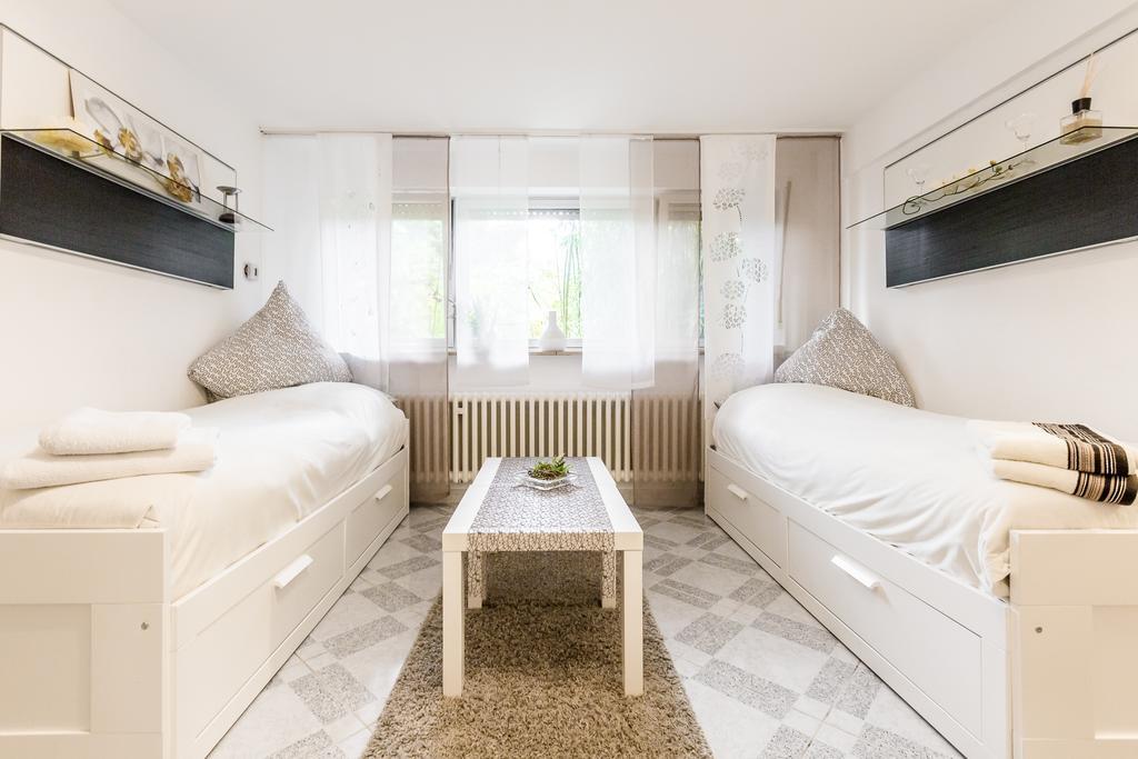 Apartments Нойс Номер фото